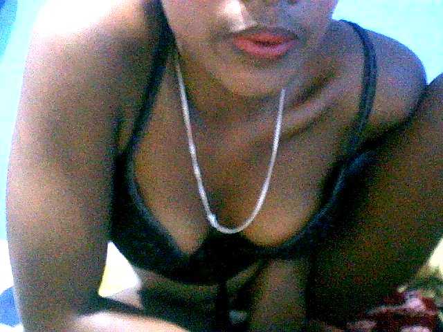 Claudia9 live cam on BongaCams
