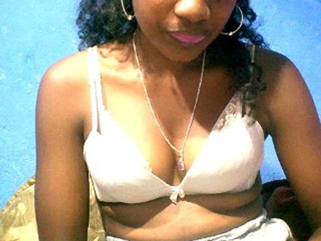 Claudia9 live cam on BongaCams