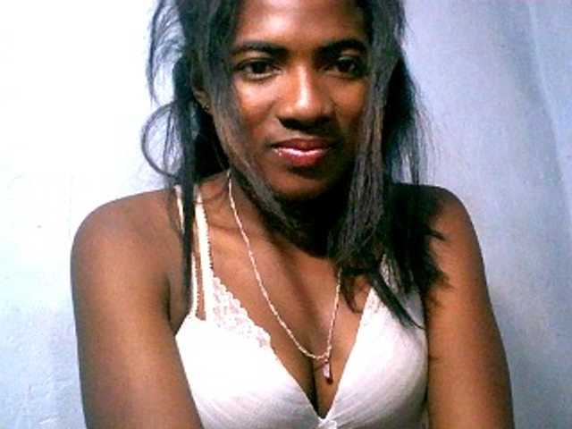 Claudia9 live cam on BongaCams