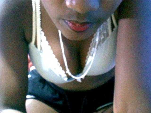 Claudia9 live cam on BongaCams