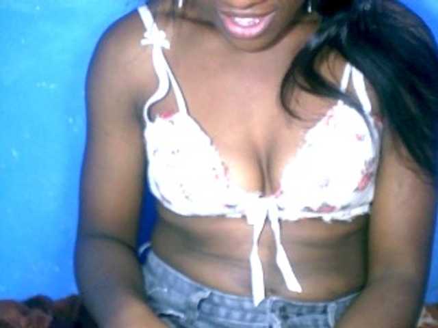 Claudia9 live cam on BongaCams