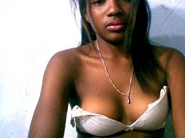 Claudia9 live cam preview