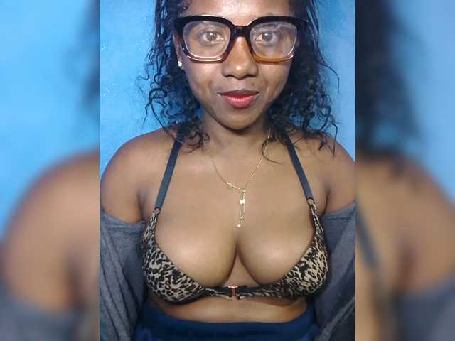 Claudia9 live cam on BongaCams