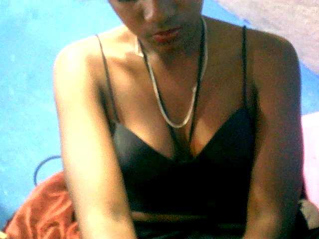 Claudia9 live cam