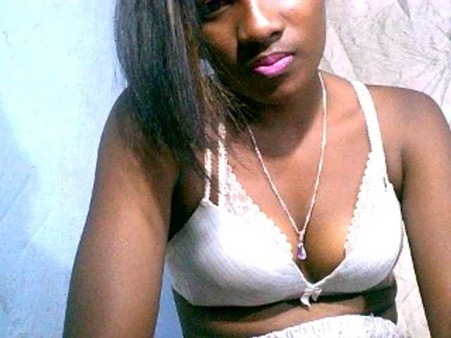 Claudia9 live cam on BongaCams