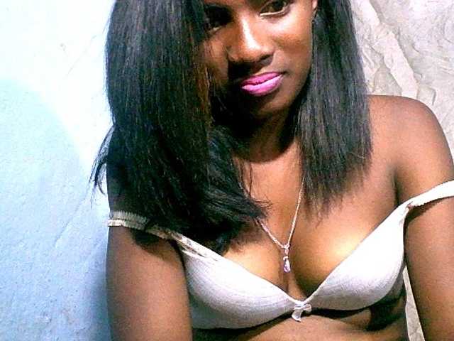 Claudia9 live cam preview