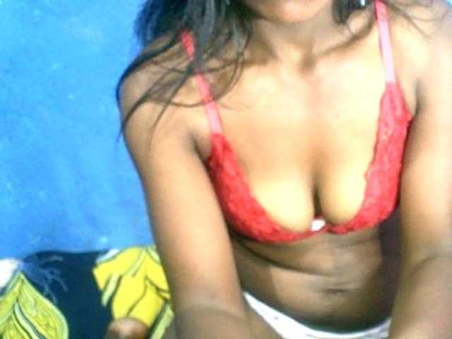 Claudia9 live cam preview