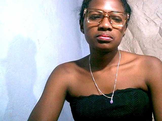 Claudia9 live cam preview
