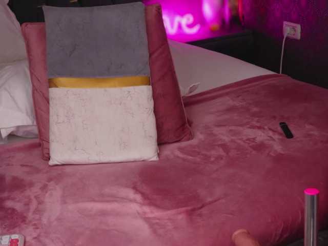 EvieBliss — live female cam