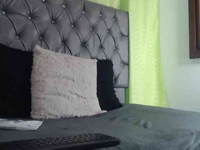 zaleyamateus25 webcam