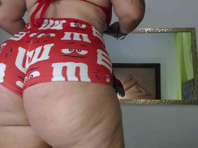 Modelo: zaleyamateus25