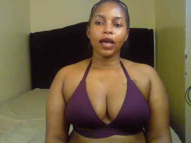 Nialuxxe webcam