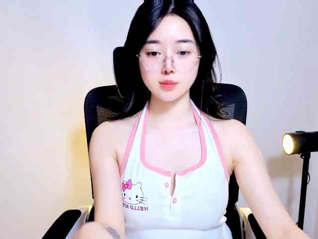 LittleMiu99 webcam