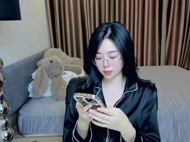 LittleMiu99 webcam