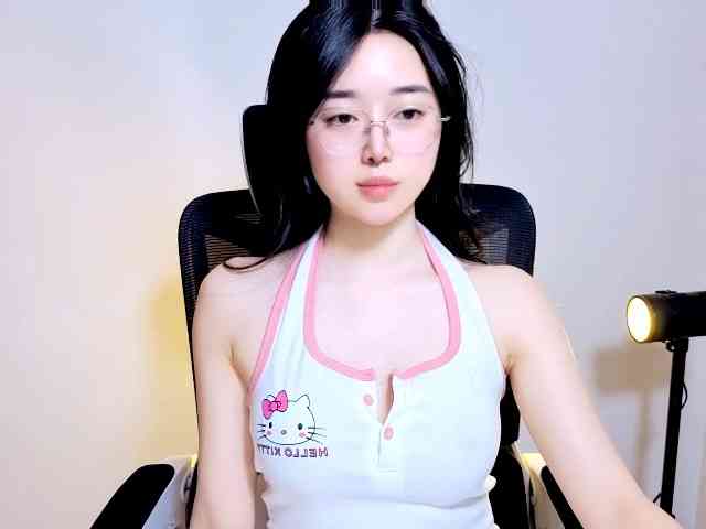 LittleMiu99 webcam