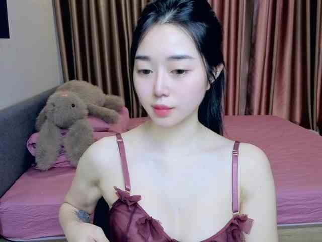 LittleMiu99 webcam