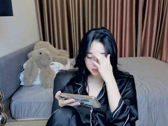 LittleMiu99 webcam