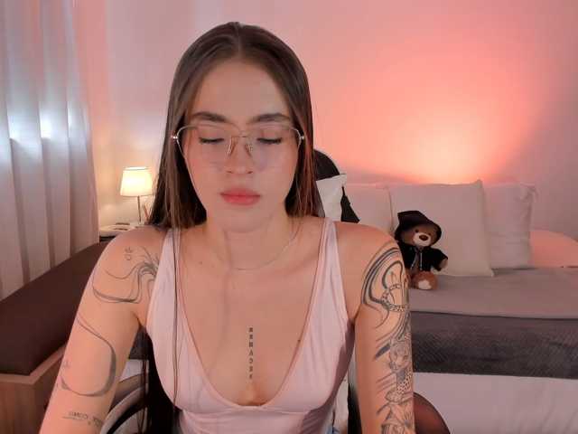 LizzyColins live cam on BongaCams