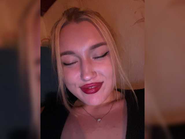 lyalyavivi live cam on BongaCams
