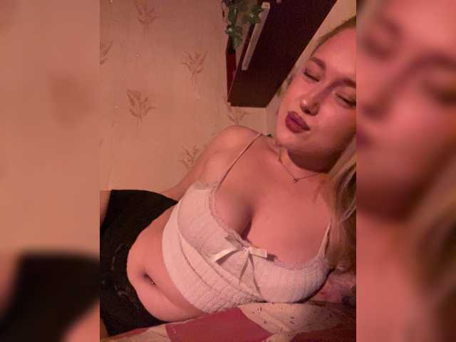lyalyavivi live cam on BongaCams