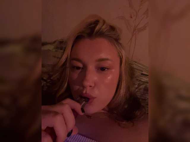 lyalyavivi live cam on BongaCams