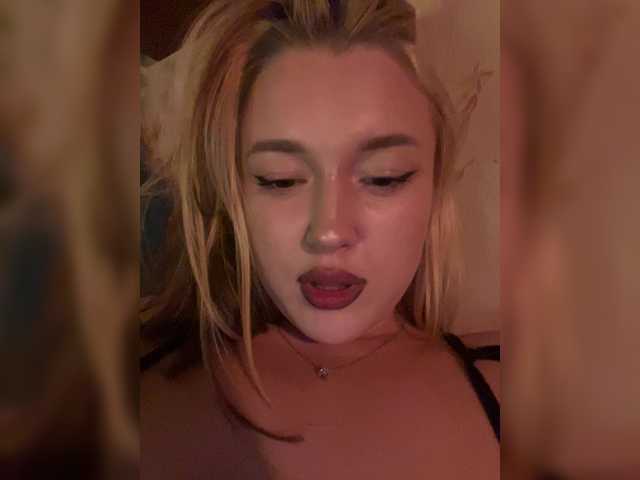 lyalyavivi live cam on BongaCams