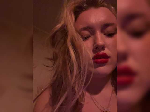 lyalyavivi live cam on BongaCams