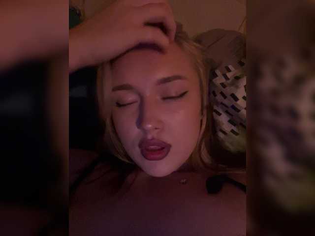 lyalyavivi live cam on BongaCams