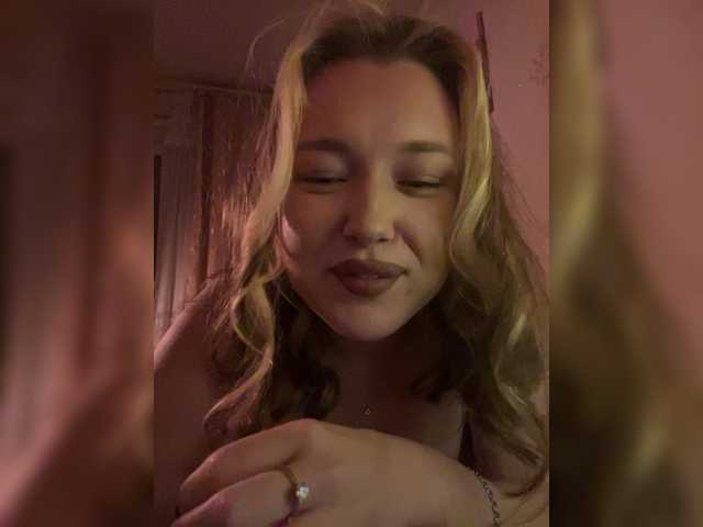 lyalyavivi live cam on BongaCams