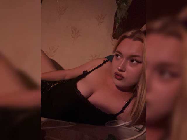 lyalyavivi live cam on BongaCams