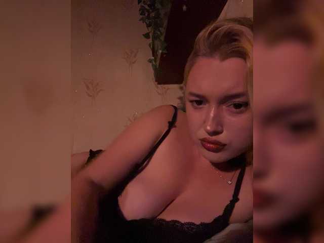 lyalyavivi live cam on BongaCams
