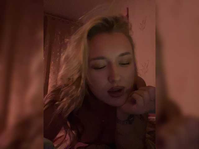 lyalyavivi live cam on BongaCams