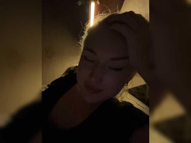 lyalyavivi webcam