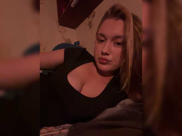 lyalyavivi live cam on BongaCams