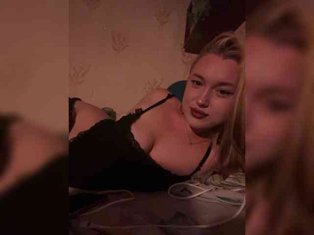 lyalyavivi webcam