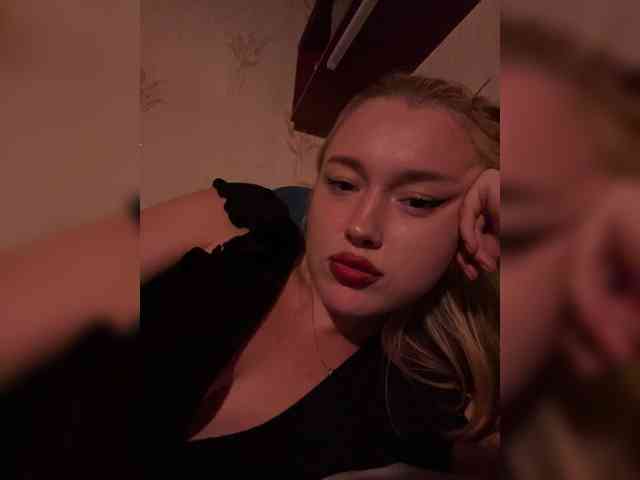 lyalyavivi webcam