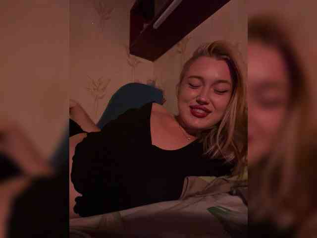lyalyavivi webcam
