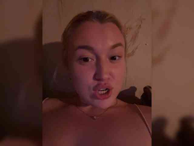 lyalyavivi webcam