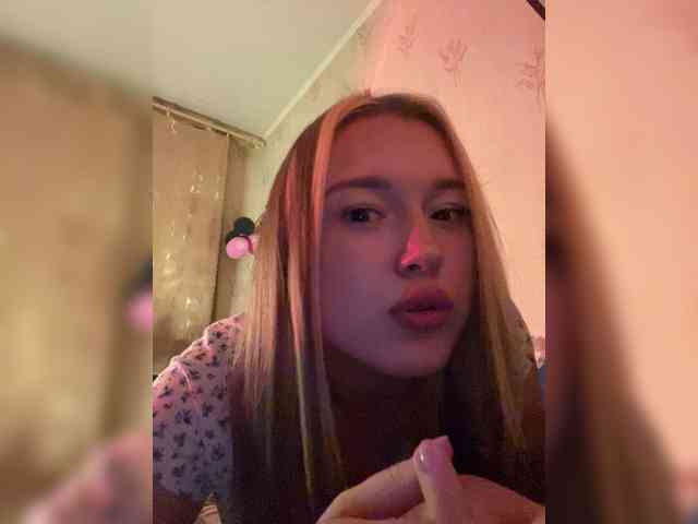 lyalyavivi webcam