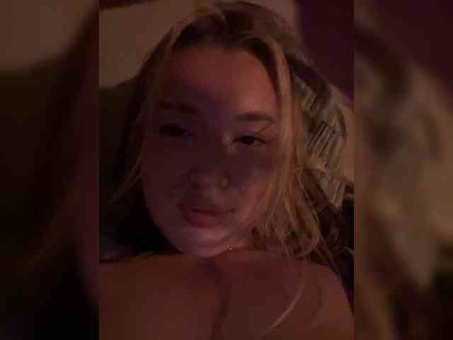 lyalyavivi webcam