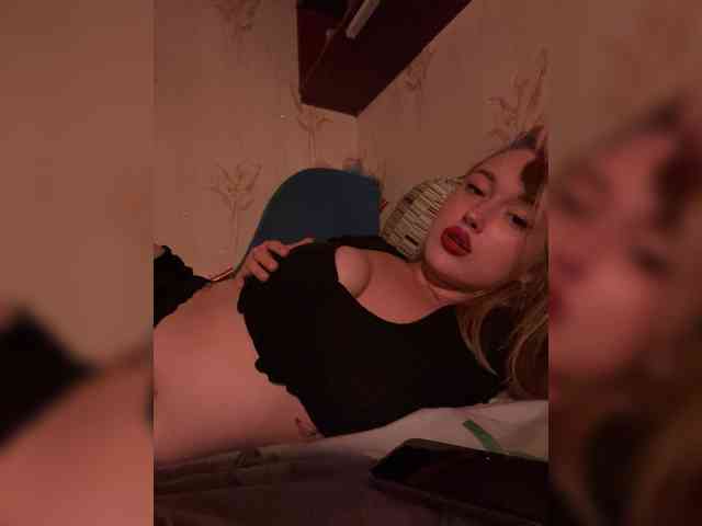 lyalyavivi webcam