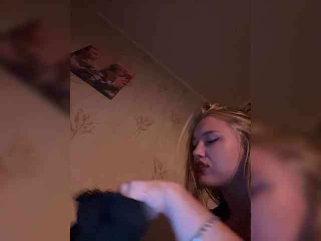 lyalyavivi webcam