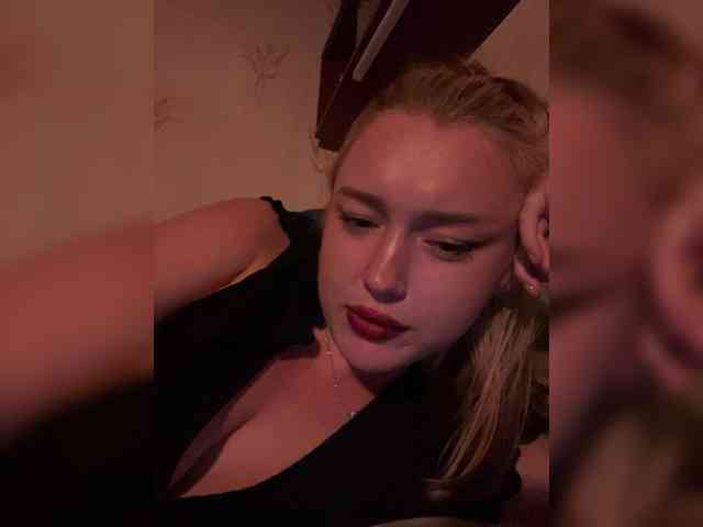 lyalyavivi webcam