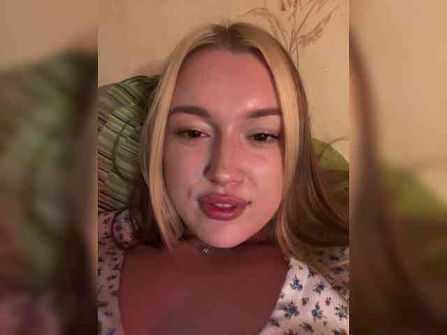lyalyavivi webcam