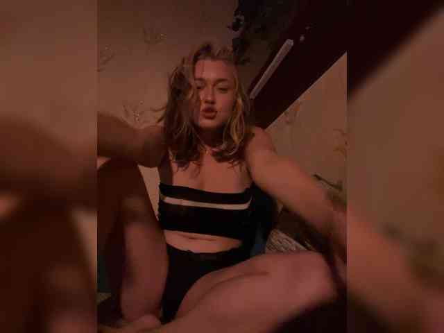 lyalyavivi webcam
