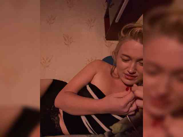 lyalyavivi webcam