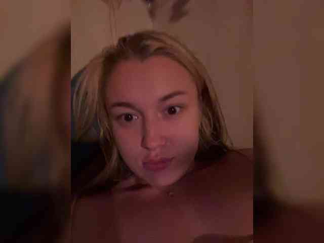 lyalyavivi webcam