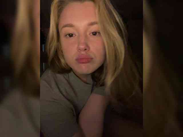 lyalyavivi webcam