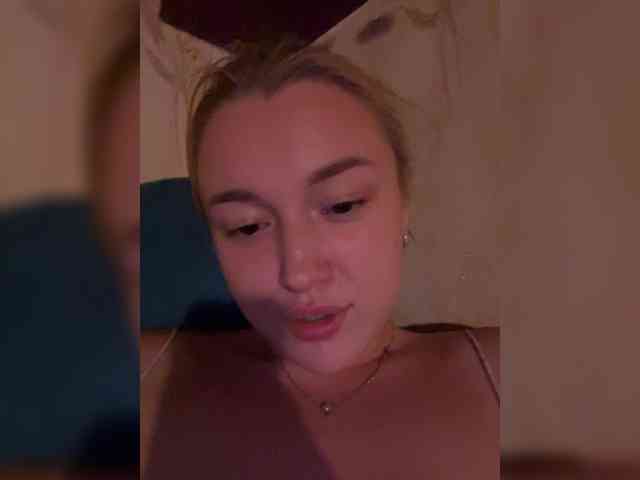 lyalyavivi webcam