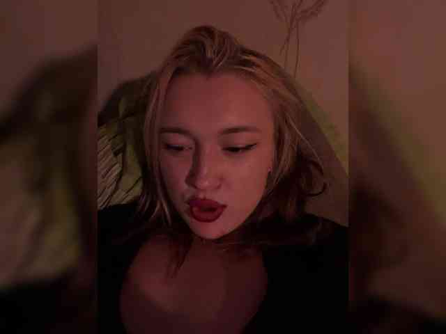 lyalyavivi webcam